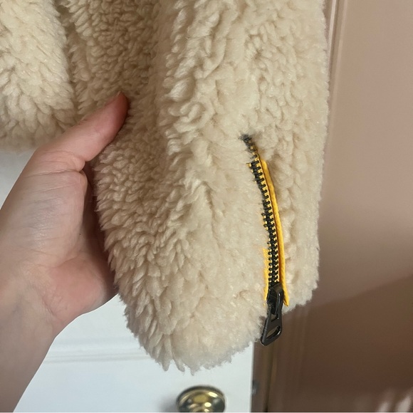 Apparis Tamika Jacket in Oat - Picture 8 of 11